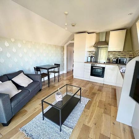 Lovely Two Bed Flat Λονδίνο Εξωτερικό φωτογραφία