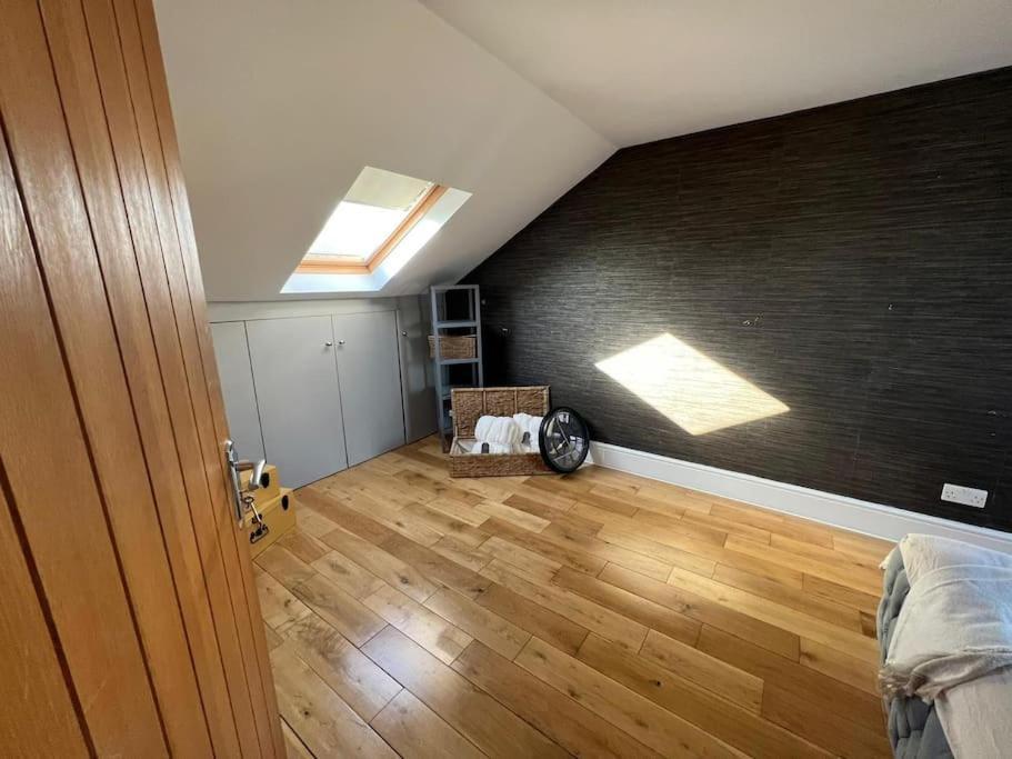 Lovely Two Bed Flat Λονδίνο Εξωτερικό φωτογραφία